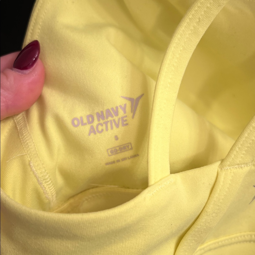 Old Navy Medium Support PowerPress Strappy Sports Bra- 2 pack - Picture 6 of 9